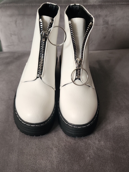 Seven7 Shoes - Seven7 White Front-Zip Ring-Pull Platform Ankle Boots